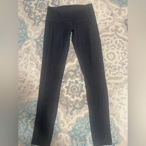 Lululemon leggings size 4